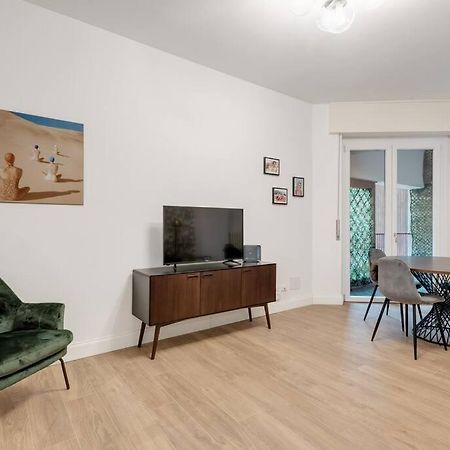 Easylife - Cozy & Comfy Apt In Design District Милан Экстерьер фото